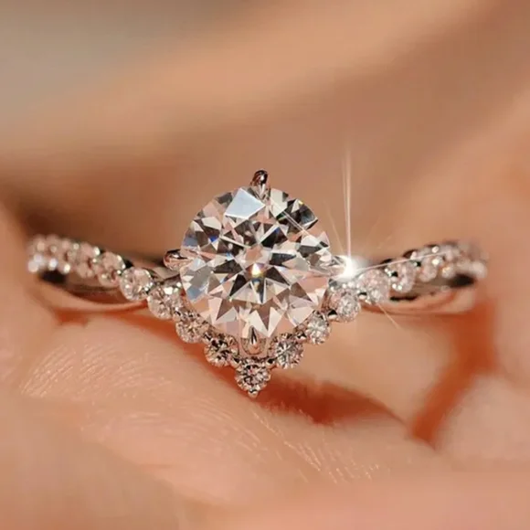 925 Sterling Silver White Sapphire Diamond Ring - Picture 7 of 11